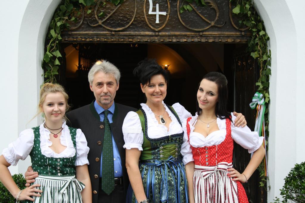 Gasthof Zur Schmiede Berg im Drautal Exteriör bild